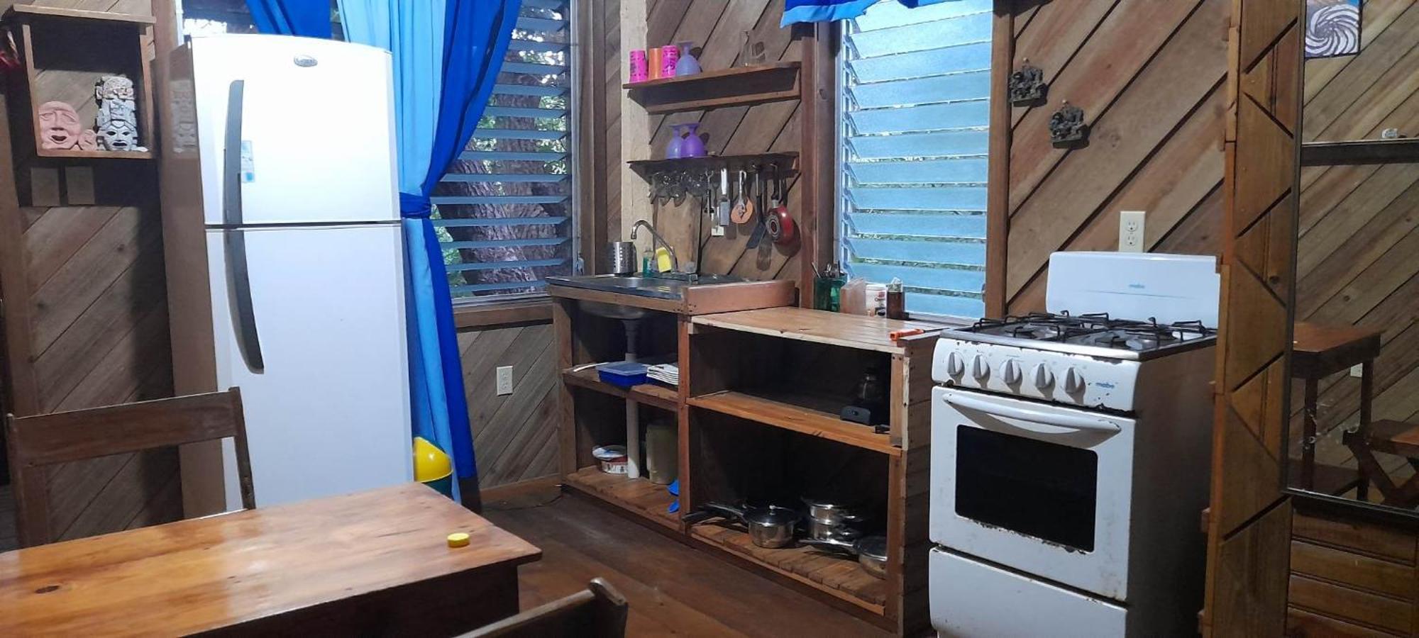 Apartments Chez Milady Utila Luaran gambar