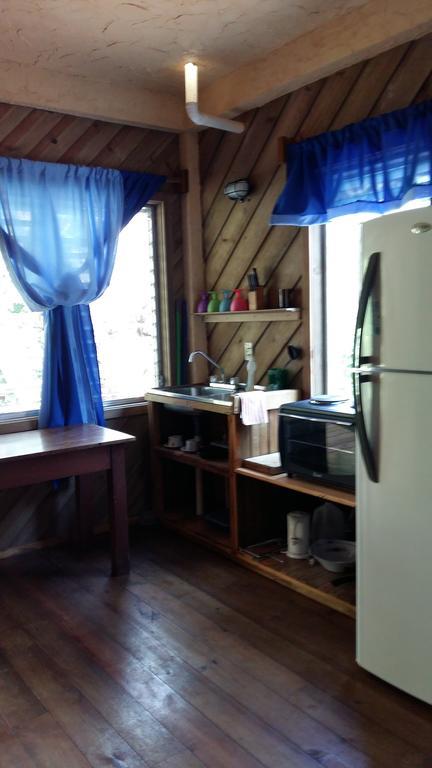 Apartments Chez Milady Utila Luaran gambar